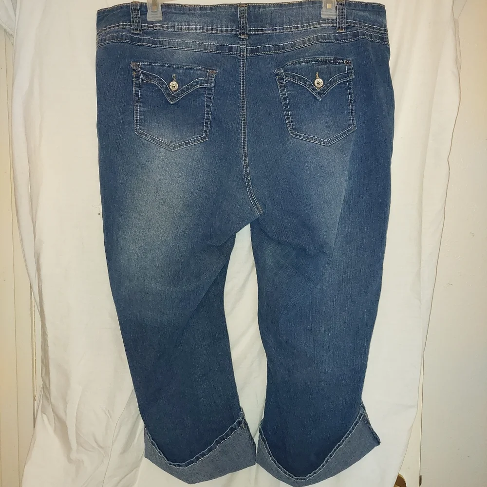 Angels capri jeans - Picture 2 of 5
